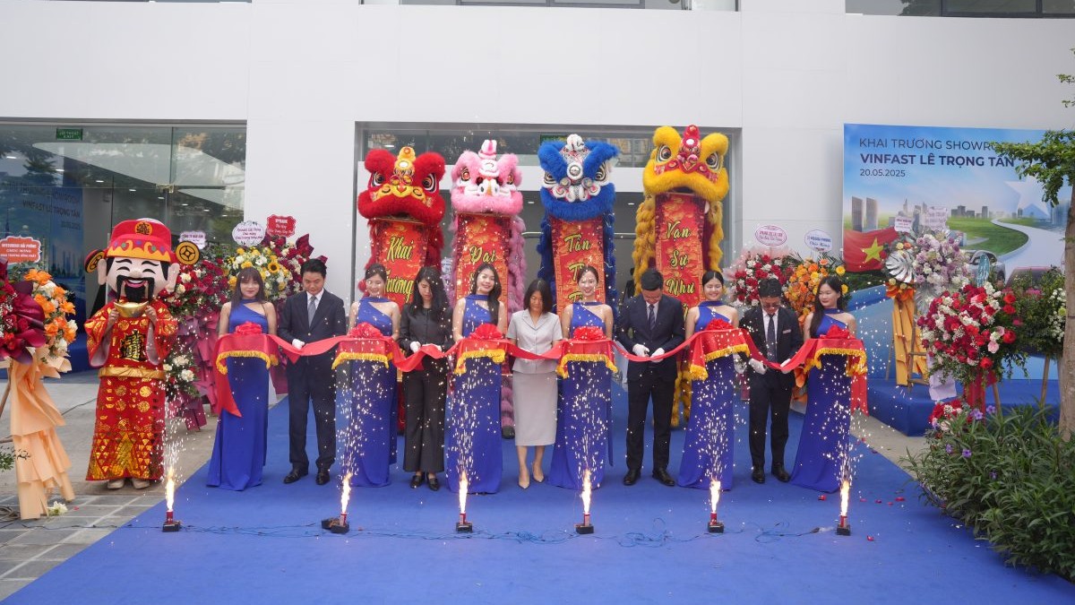 le-khai-truong-vinfast-le-trong-tan